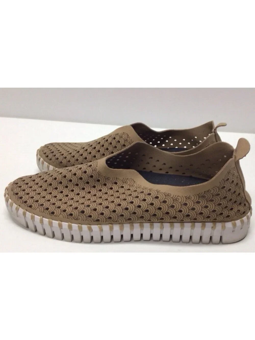 Ilse Jacobsen Tulip Women’s EU 37 US 6.5 Beige Leather Slip On Shoes Comfort